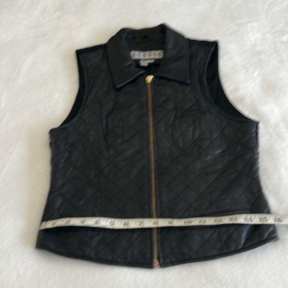 LEATHER FRONT VEST BY STUDIO SIENA BLACK LEATHER SIZE S. BACK IS MATERIAL. - Picture 16 of 16